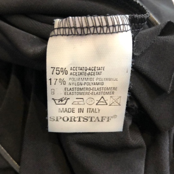 LBD - Picture 4 of 4